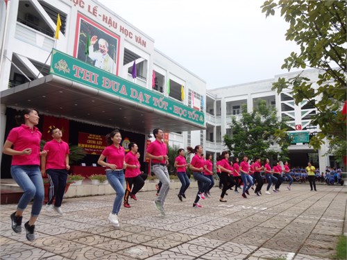 Trường THCS Thượng Thanh tổ chức Chung kết Giải chạy Báo HàNộimới lần thứ 44